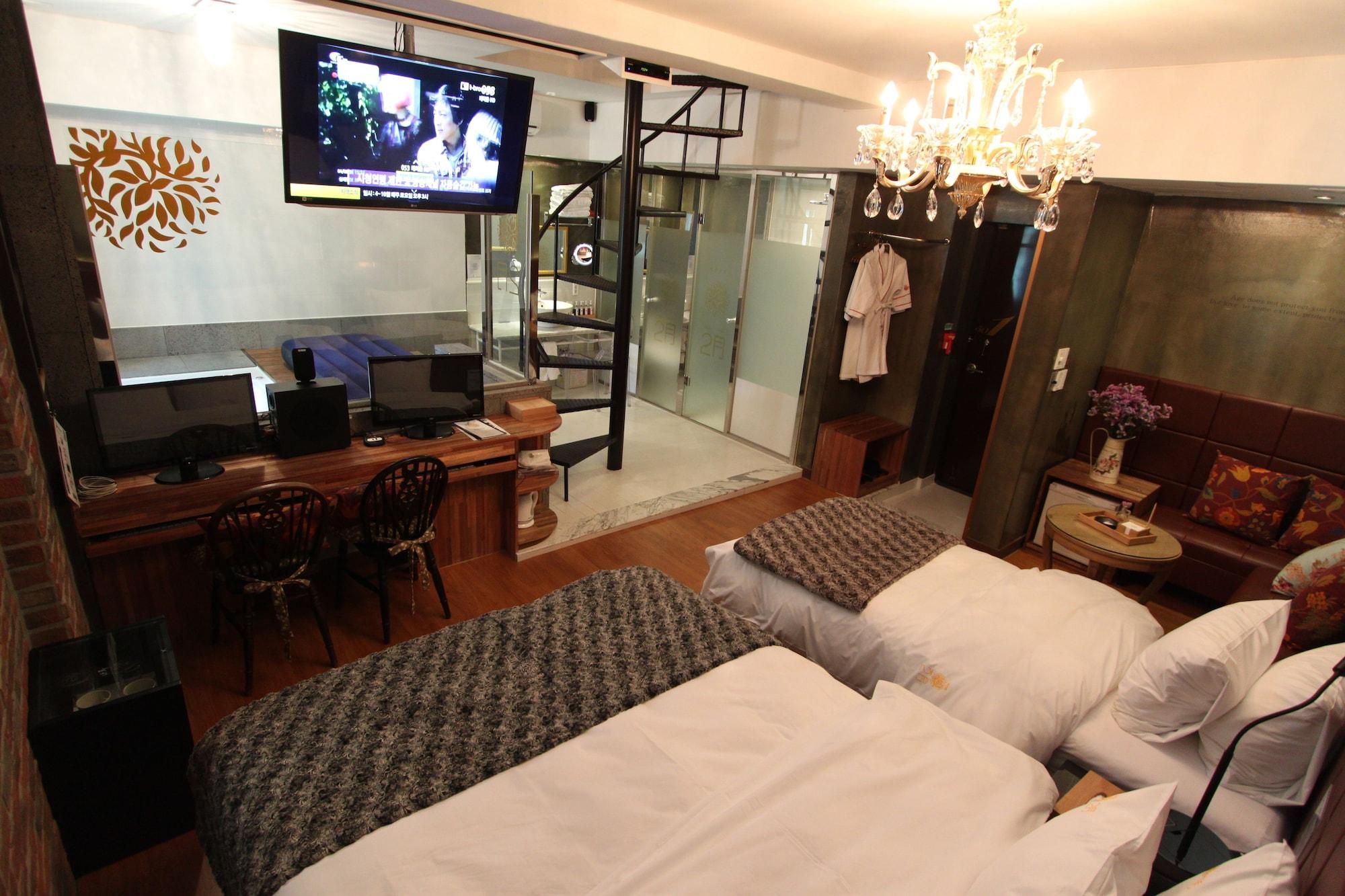 February Hotel Apsan Daegu Eksteriør billede