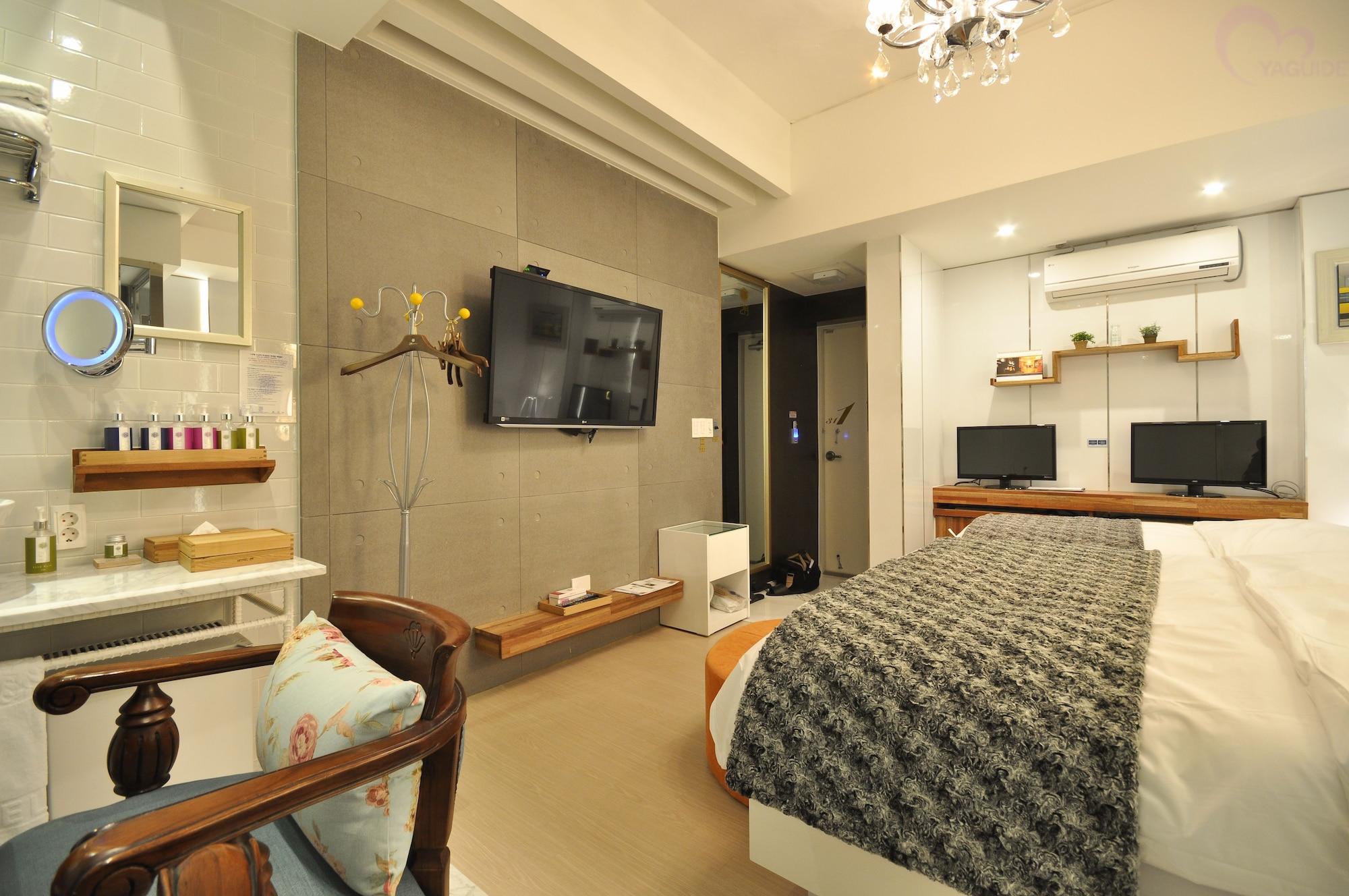 February Hotel Apsan Daegu Eksteriør billede