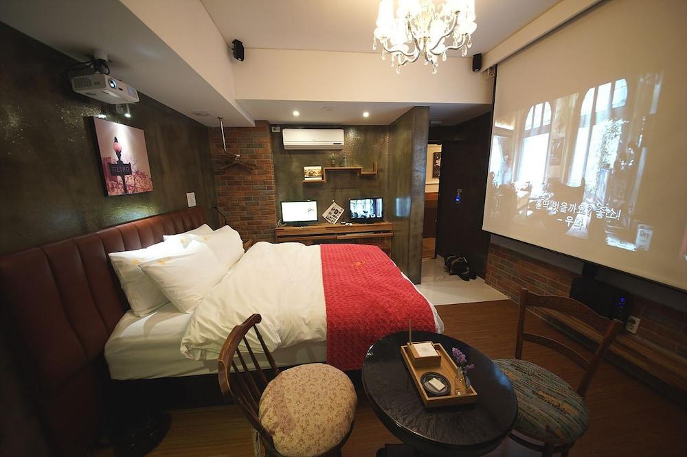 February Hotel Apsan Daegu Eksteriør billede