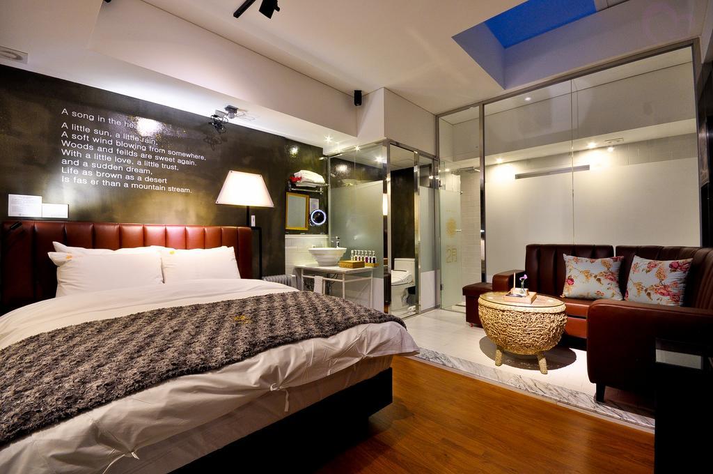 February Hotel Apsan Daegu Eksteriør billede