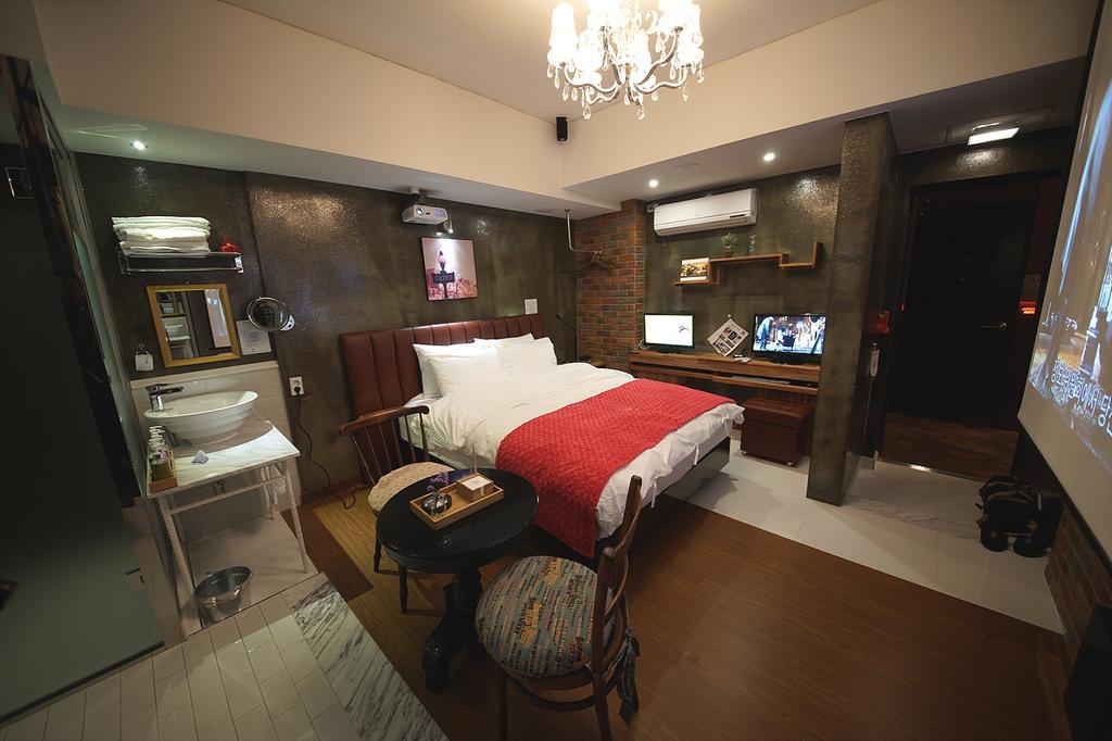 February Hotel Apsan Daegu Eksteriør billede